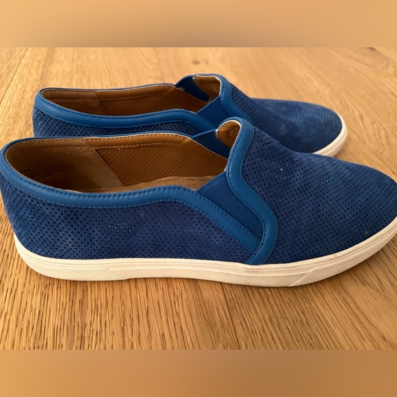 Blue suede shoes - Picture 2 of 3